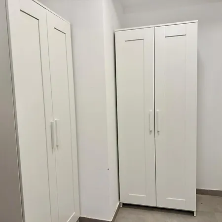 דירה Modern With Terrace Patio *