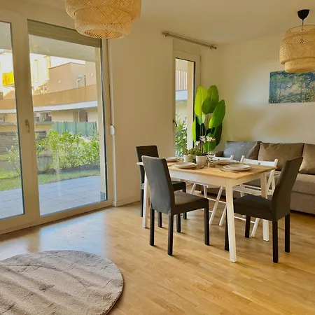 Modern With Terrace Patio דירה וינר ניודורף