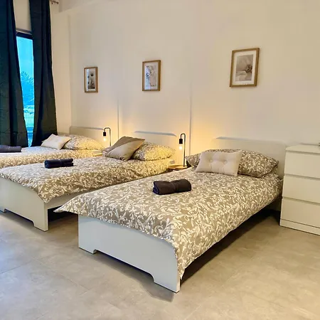 Modern With Terrace Patio דירה וינר ניודורף