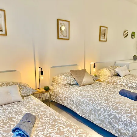 Modern With Terrace Patio * וינר ניודורף