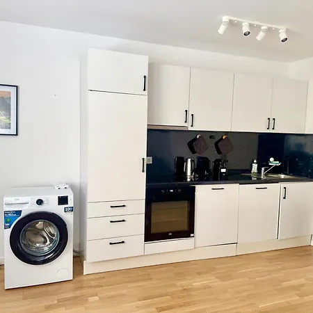 דירה Modern With Terrace Patio *