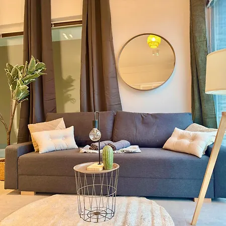 Modern With Terrace Patio * וינר ניודורף