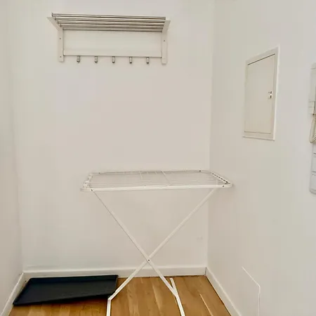 דירה Modern With Terrace Patio *